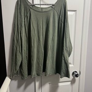 Universal Thread Sage Long Sleeve Top
